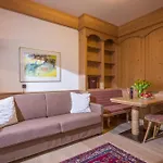 Hotel Almhof 4*